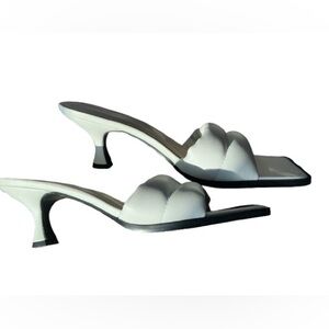 Charles & Keith White Square Toe Double Puffy Kitten Heel Mules Sandals 7.5 / 38